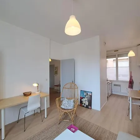 Nairobi, Cosy 兰斯